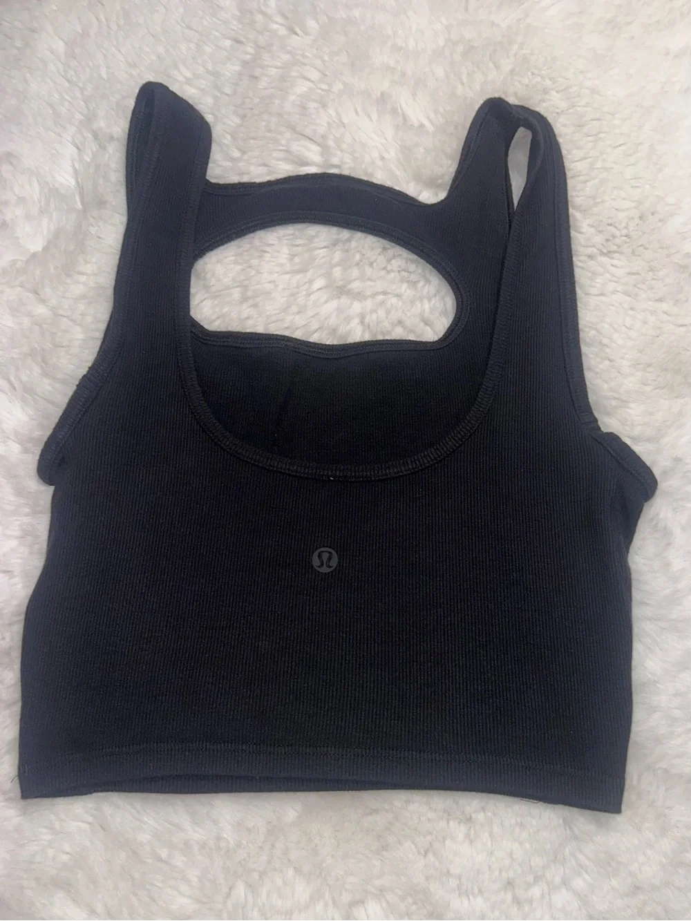 Lululemon LA front cut-out crop tank black